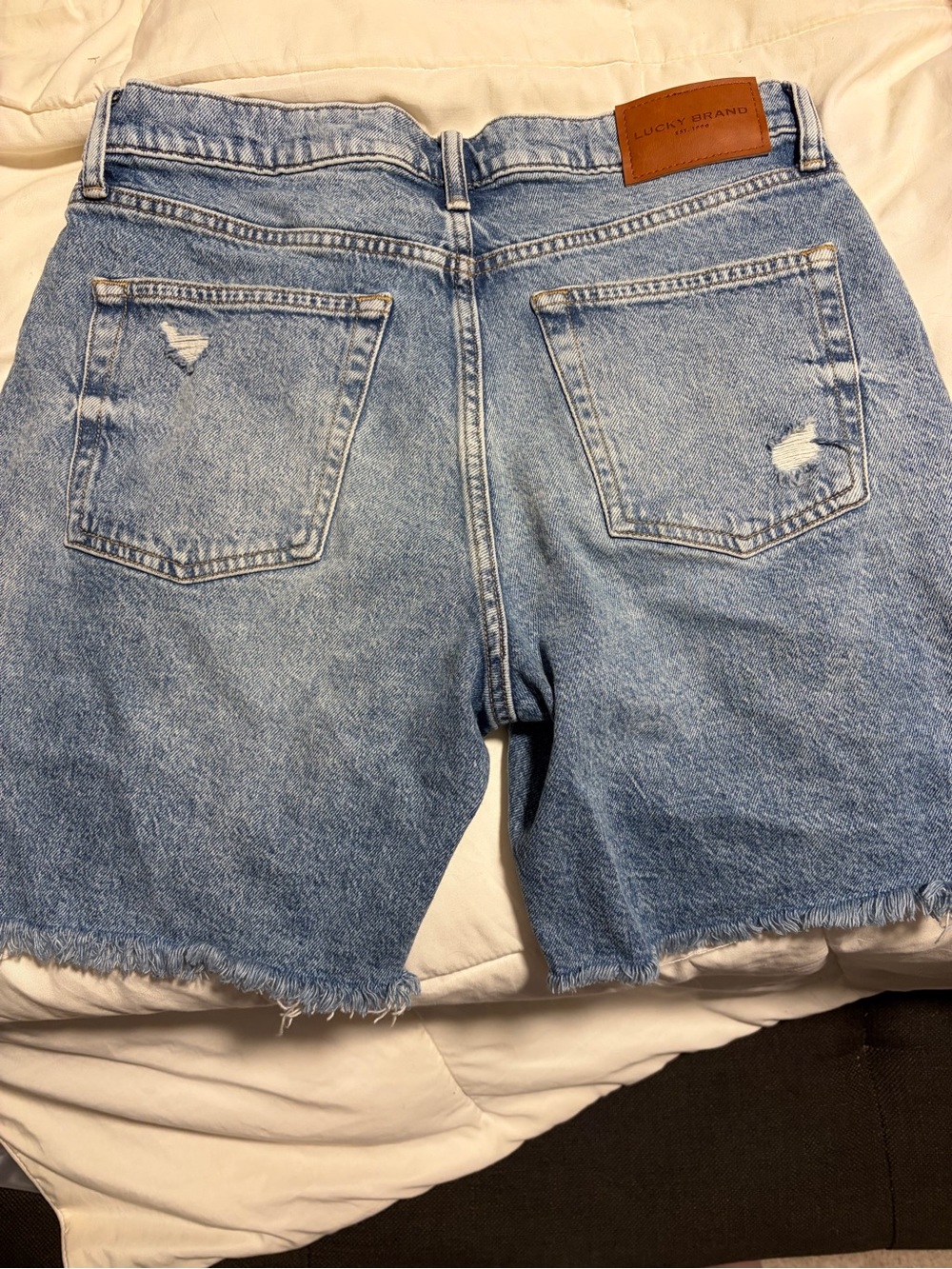 Lucky Brand women's Distressed Light Blue Denim Shorts - Picture 4 of 4